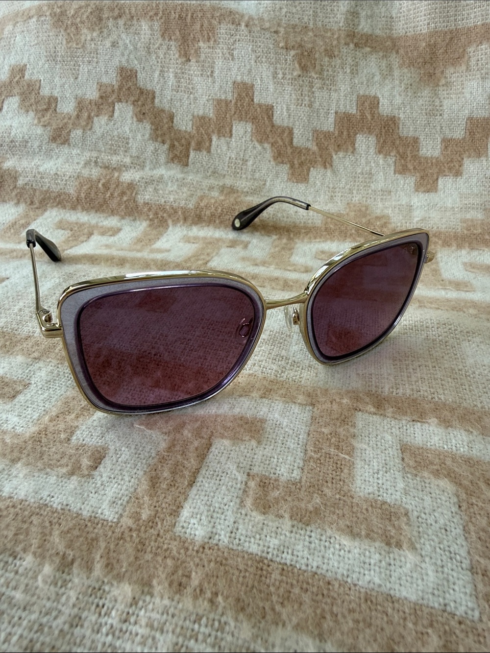 Fysh Purple Square Retro Women's Sunglasses
